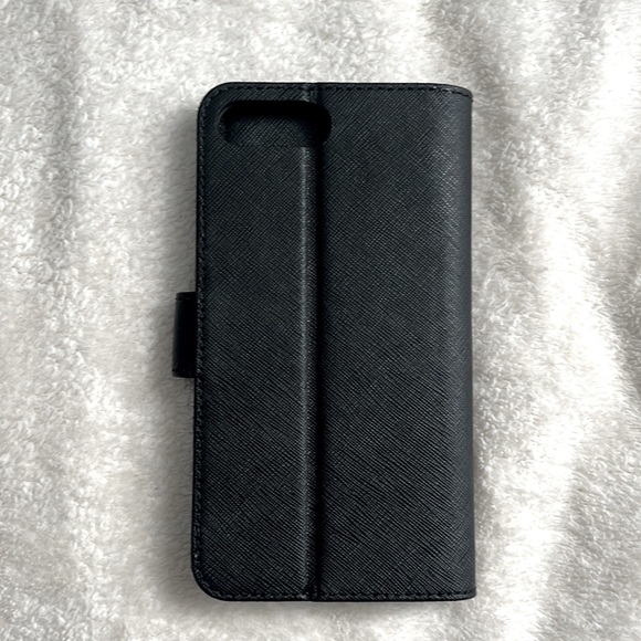 Michael Kors IPhone 8 Plus flip case - Picture 3 of 3